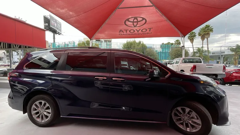 Toyota Sienna 2022