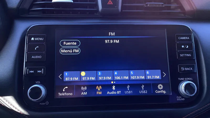 Nissan Versa 2023