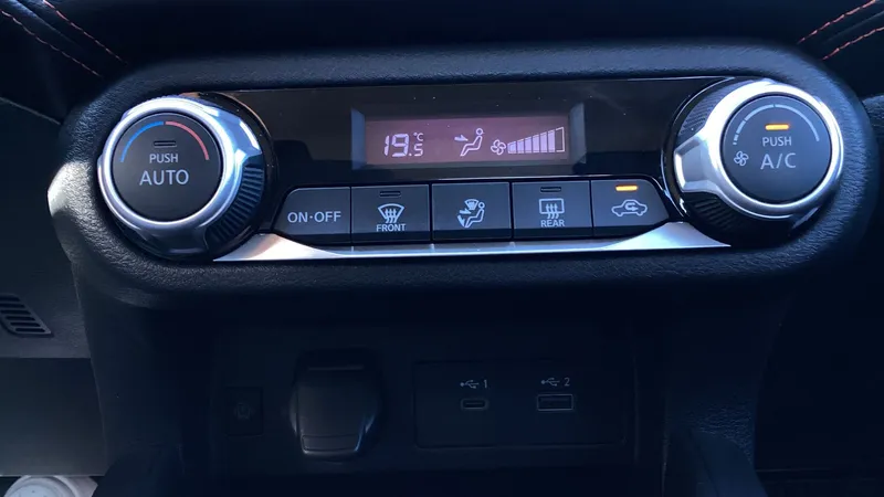 Nissan Versa 2023