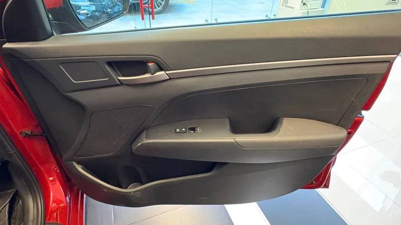 Hyundai Elantra 2018