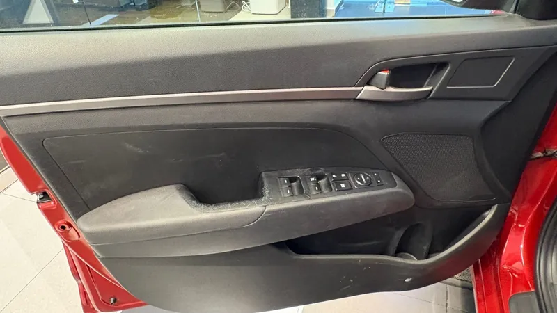 Hyundai Elantra 2018