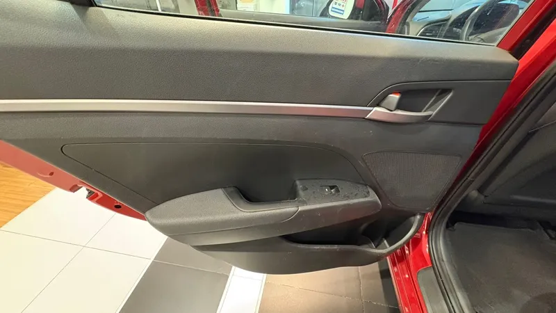 Hyundai Elantra 2018
