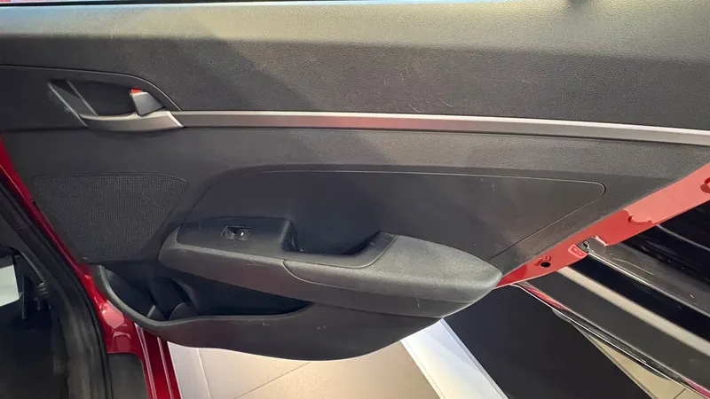 Hyundai Elantra 2018
