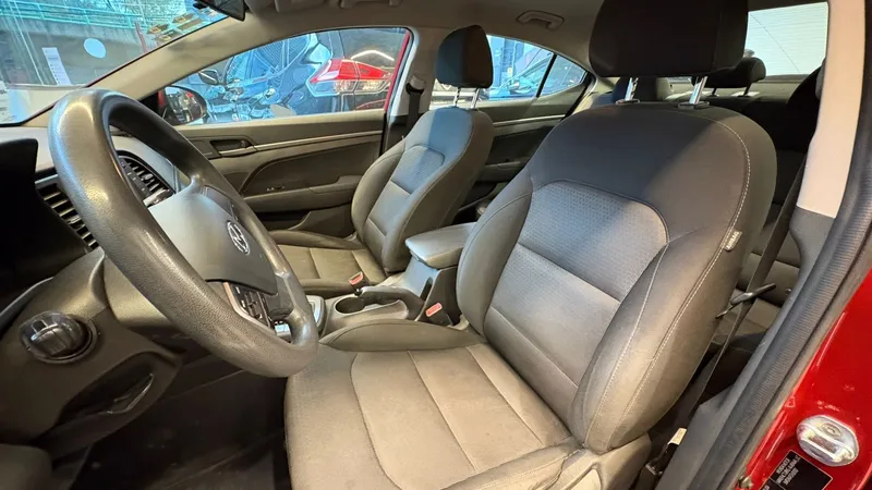 Hyundai Elantra 2018