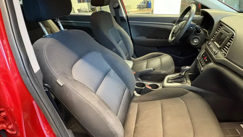 Hyundai Elantra 2018