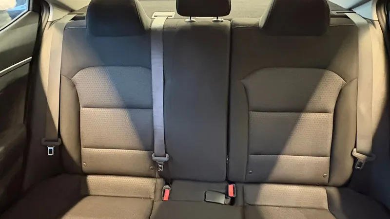 Hyundai Elantra 2018