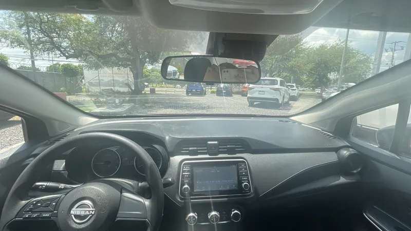 Nissan Versa 2024