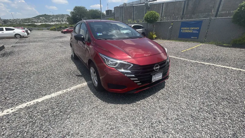 Nissan Versa 2024