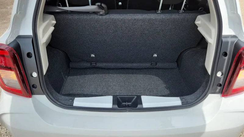 Nissan March 2024