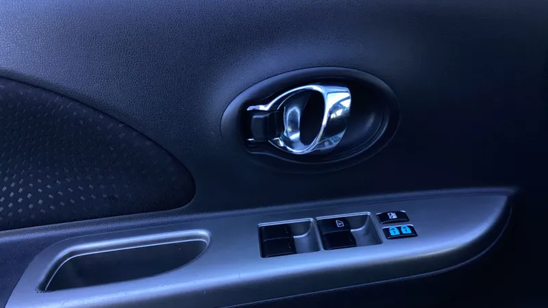 Nissan March 2018
