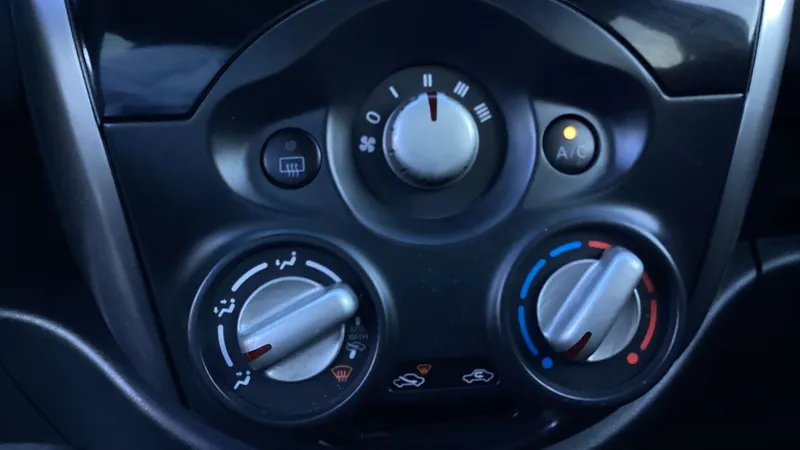 Nissan March 2018