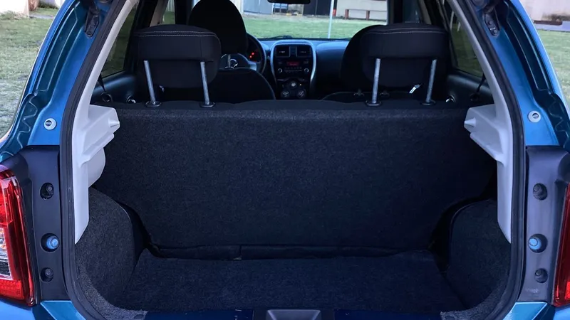 Nissan March 2018