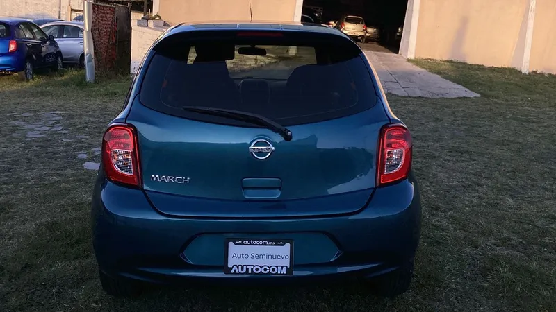 Nissan March 2018