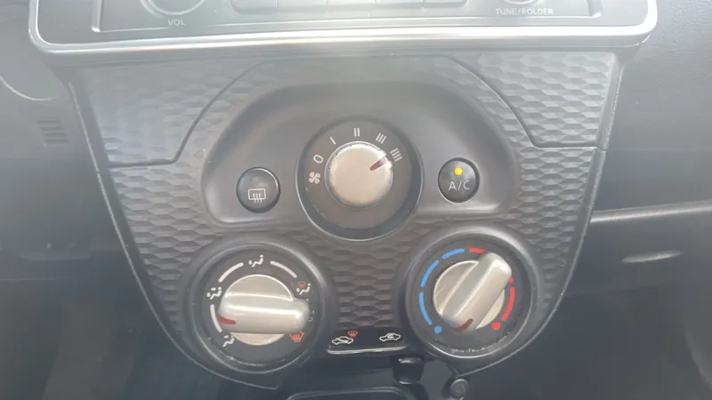 Nissan March 2021
