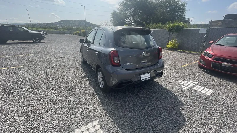 Nissan March 2021