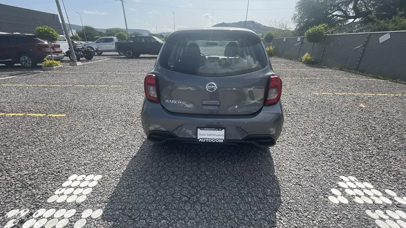 Nissan March 2021