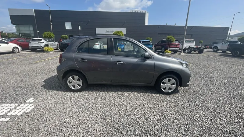 Nissan March 2021