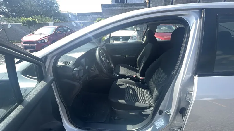 Nissan Versa 2024