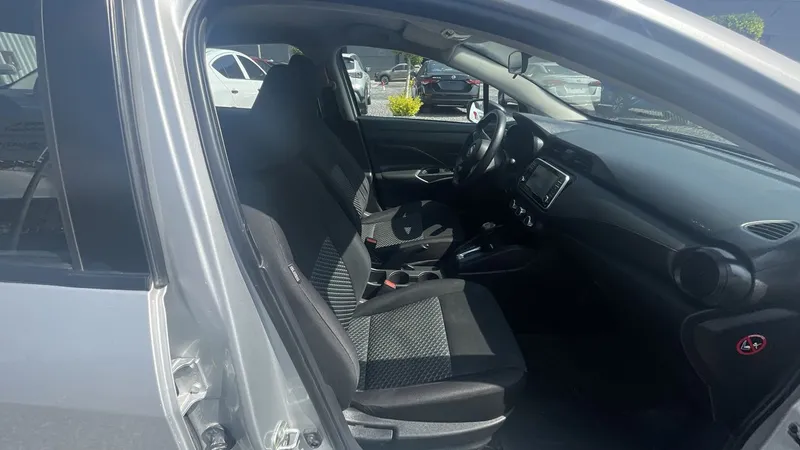 Nissan Versa 2024