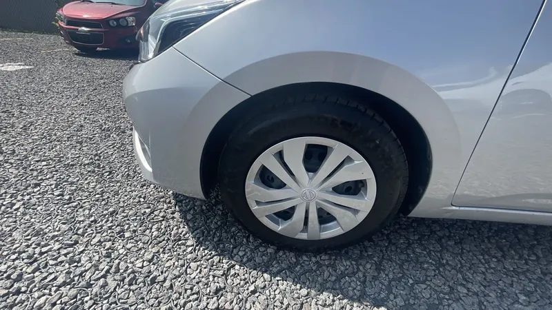 Nissan Versa 2024