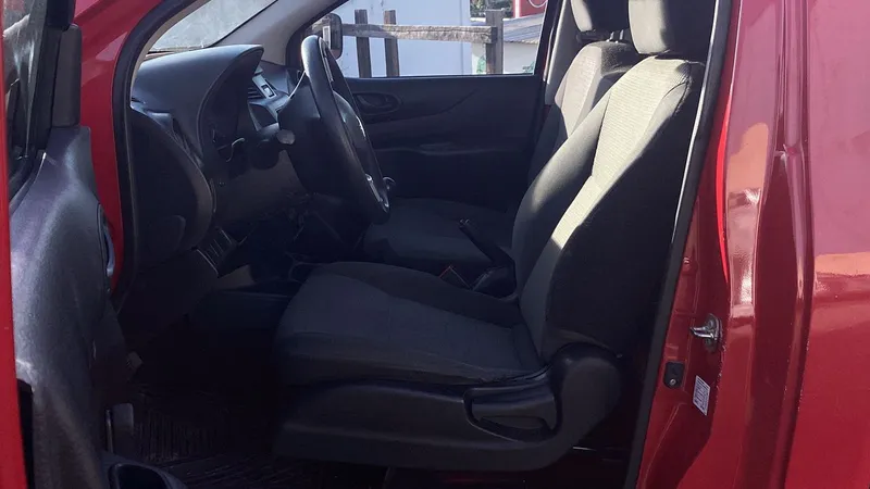 Nissan Np300 2019