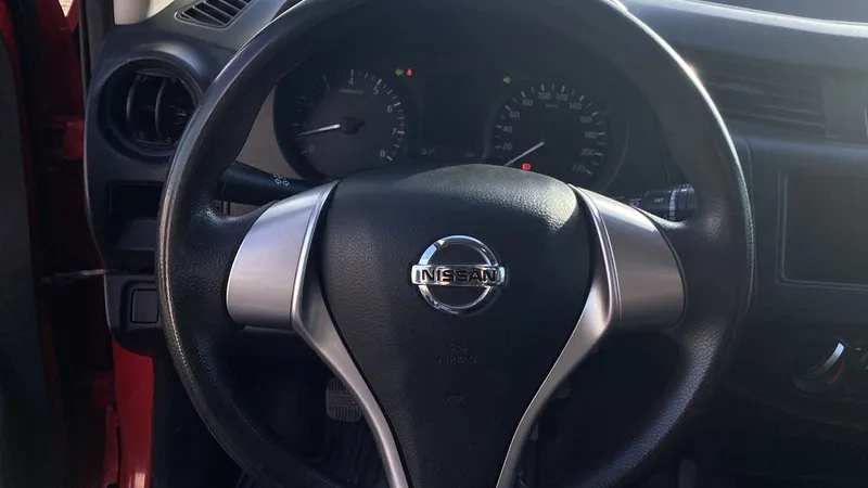 Nissan Np300 2019
