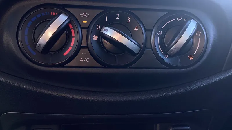 Nissan Np300 2019