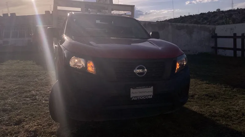 Nissan Np300 2019