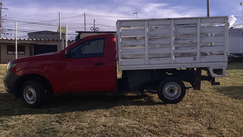 Nissan Np300 2019