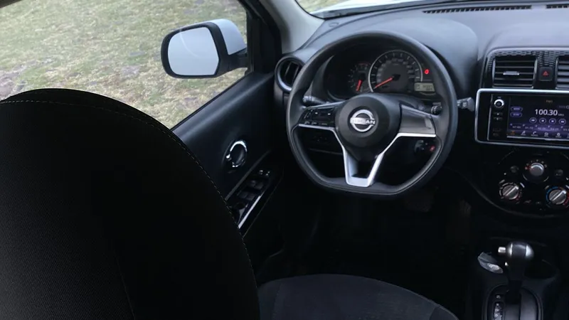 Nissan March 2022