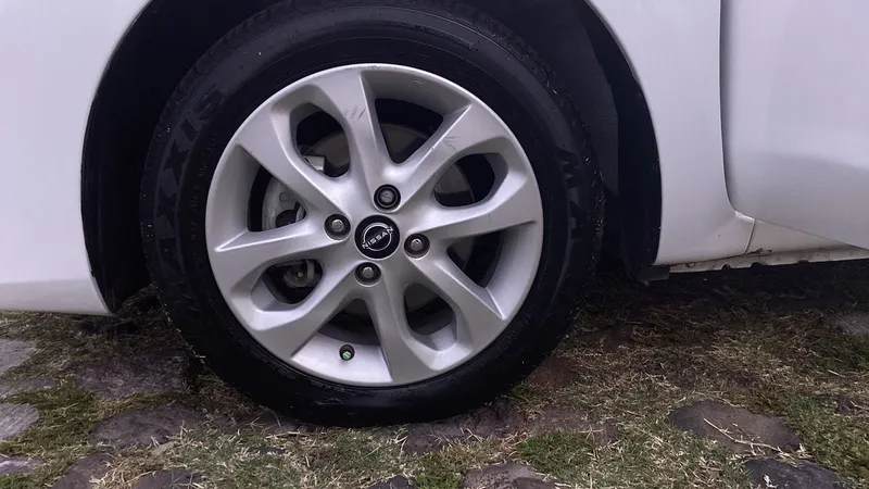 Nissan March 2022