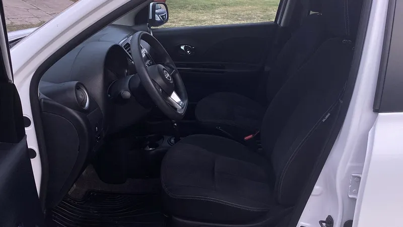 Nissan March 2022