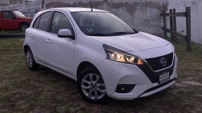 Nissan March 2022