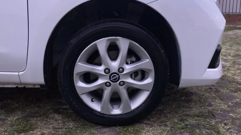 Nissan March 2022