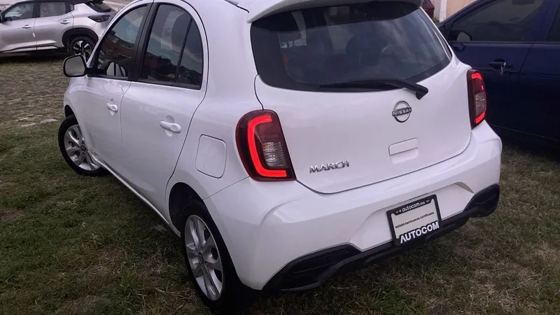 Nissan March 2022