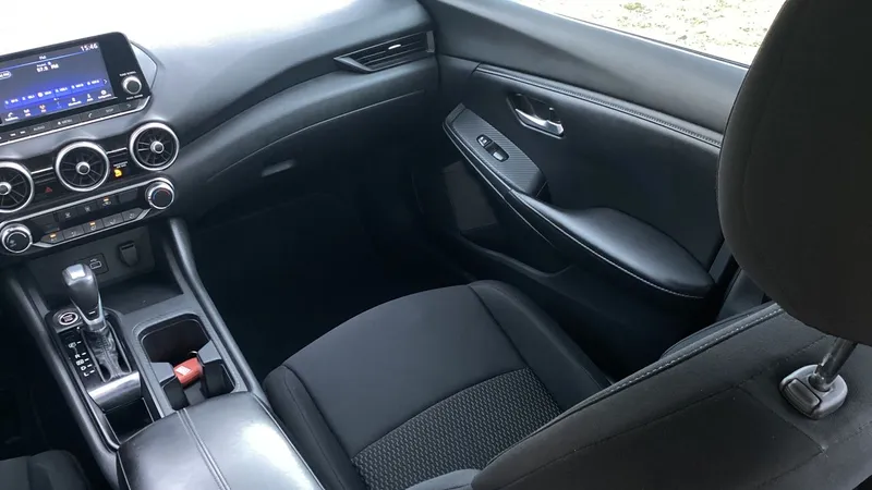 Nissan Sentra 2023