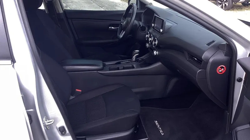 Nissan Sentra 2023