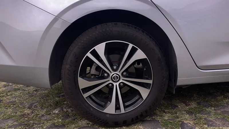 Nissan Sentra 2023