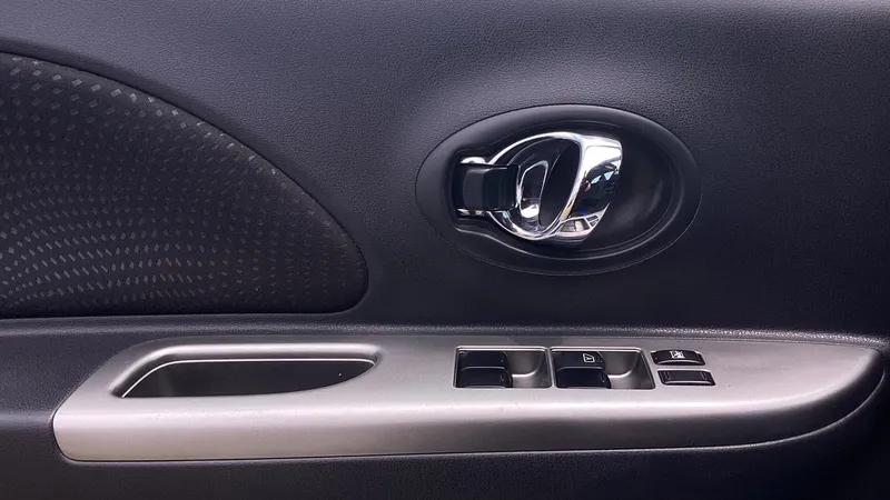 Nissan March 2019