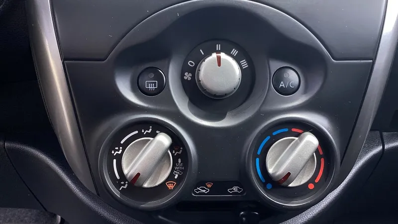 Nissan March 2019