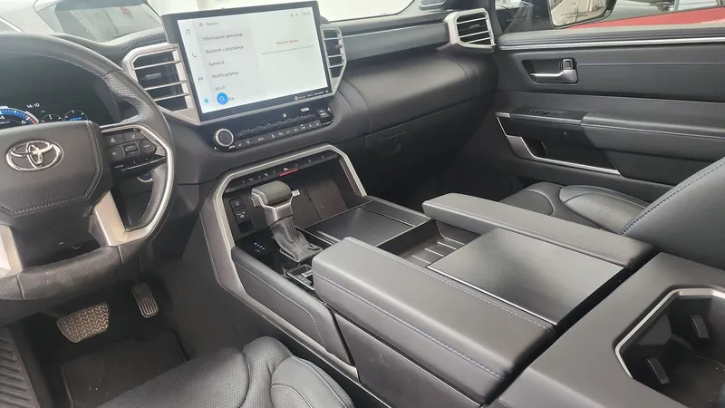 Toyota Tundra 2023