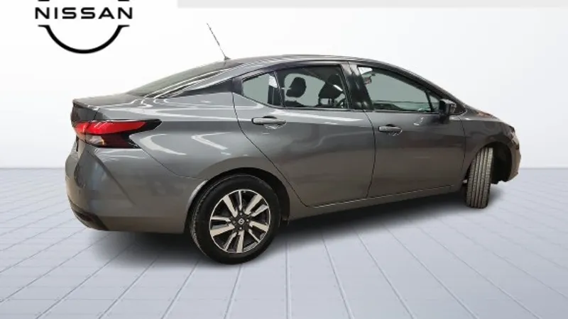 Nissan Versa 2021