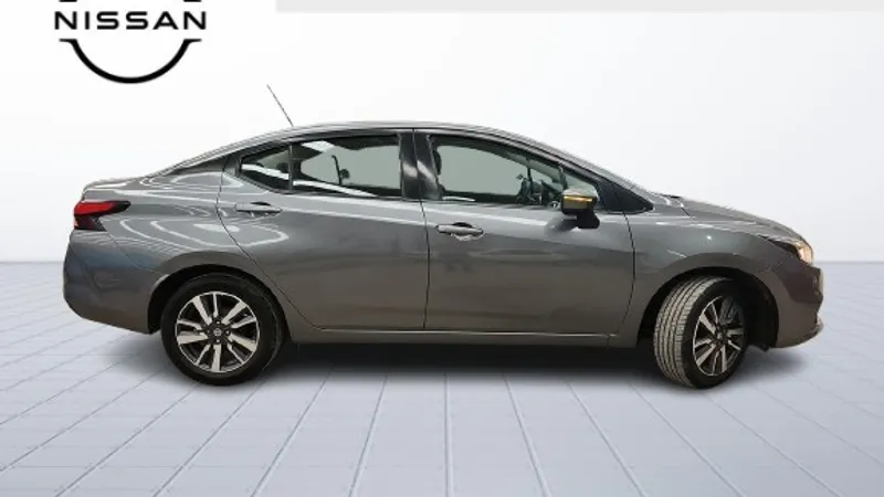 Nissan Versa 2021