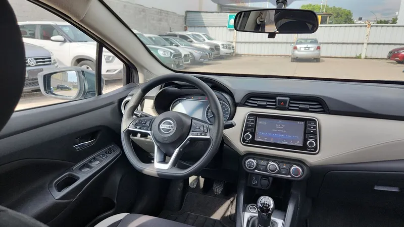 Nissan Versa 2021