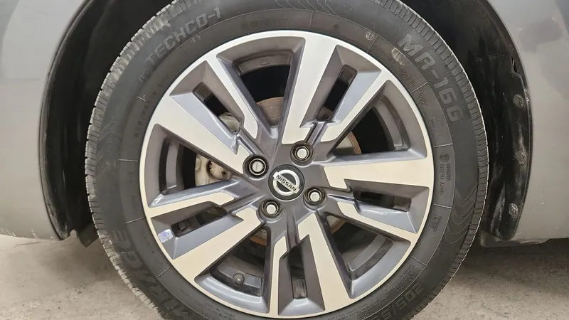 Nissan Versa 2021