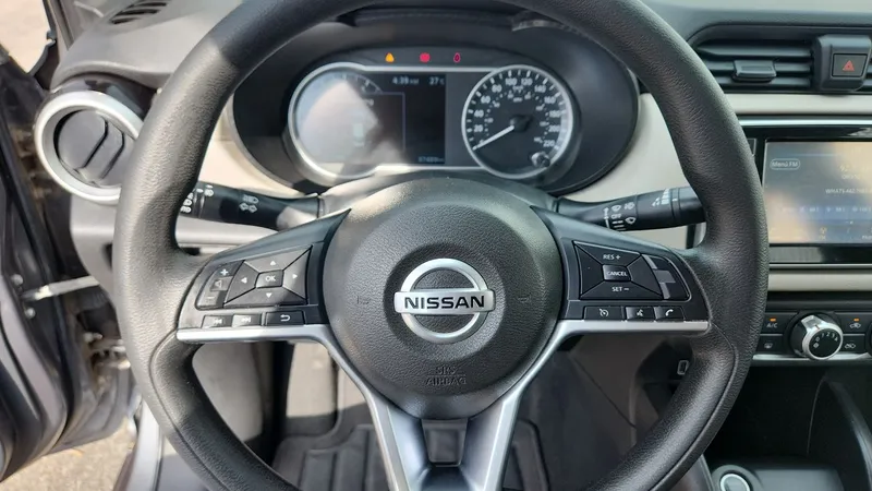 Nissan Versa 2021
