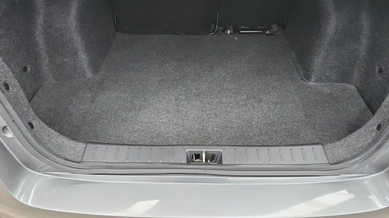 Nissan Versa 2021
