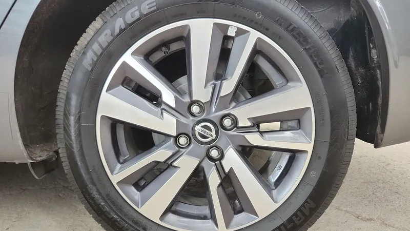 Nissan Versa 2021