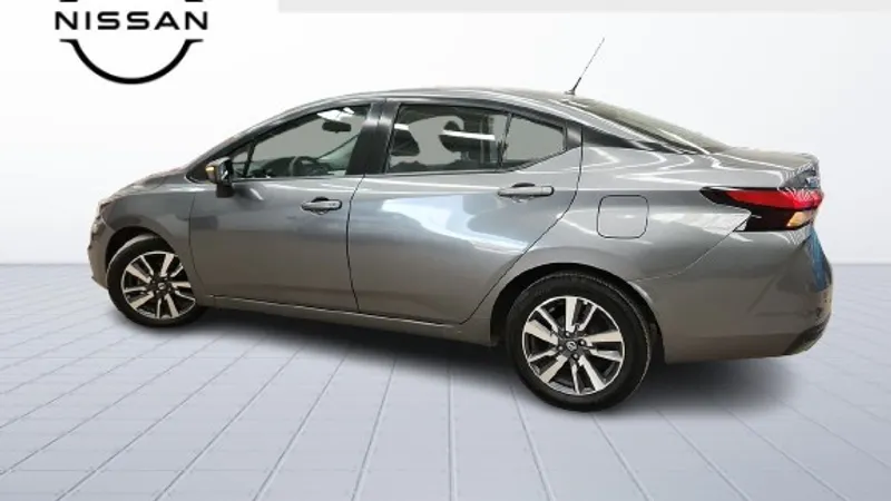 Nissan Versa 2021
