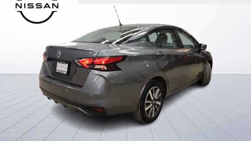 Nissan Versa 2021